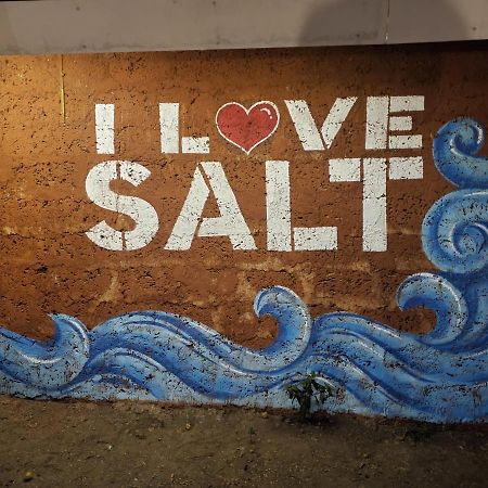 Salt Water Resort Dāpoli 外观 照片