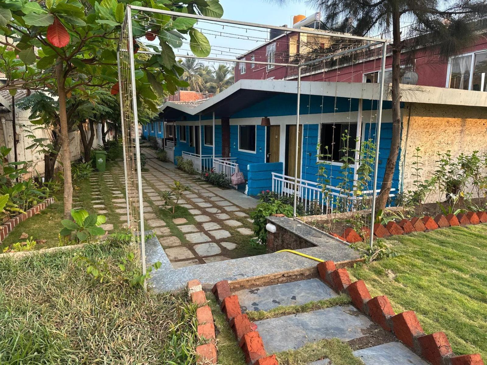 Salt Water Resort Dāpoli 外观 照片